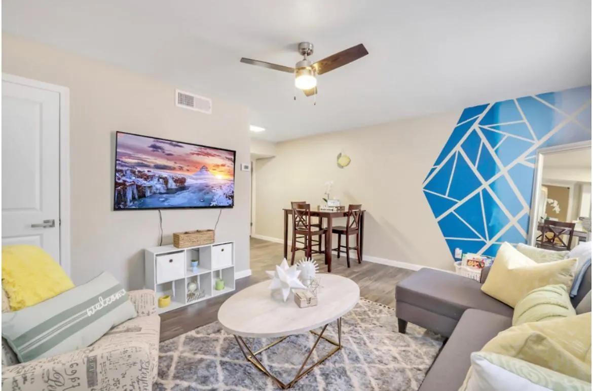 Cozy Suite W Pool And Free Parking At Phoenix location